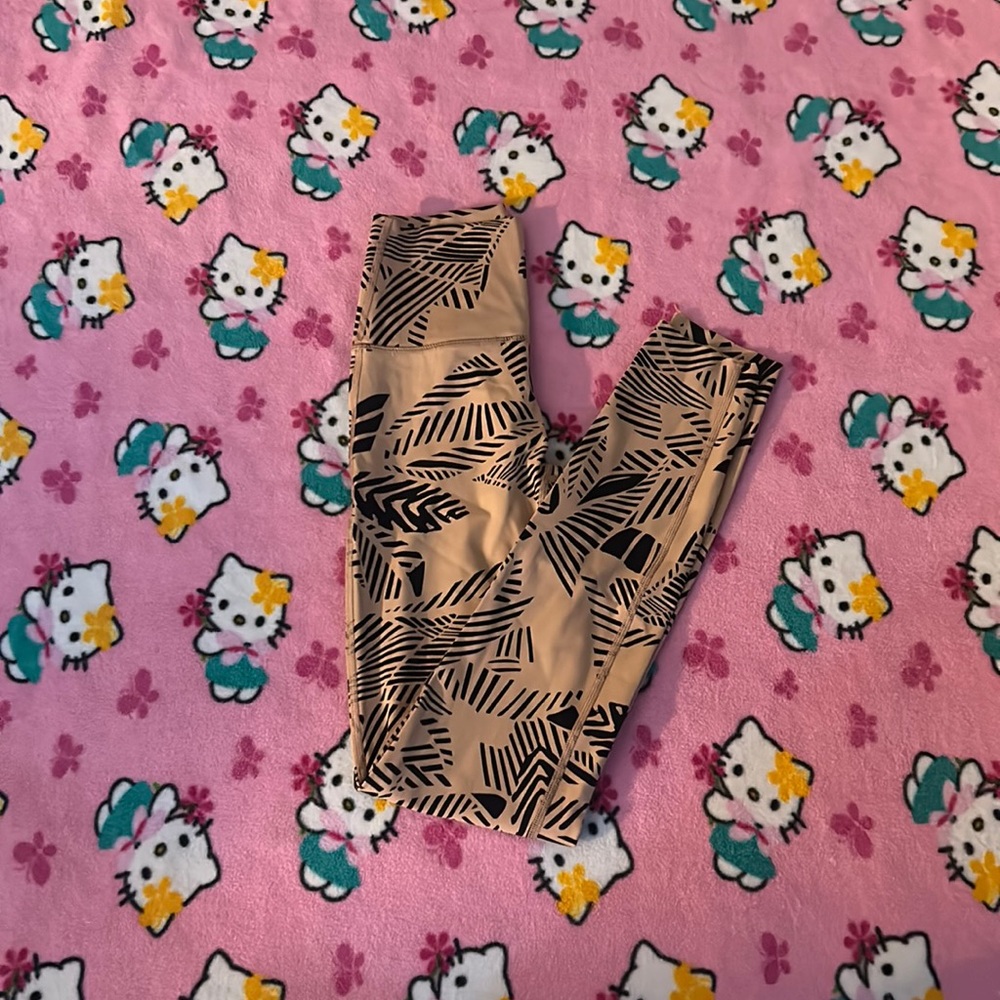- Aerie leggings